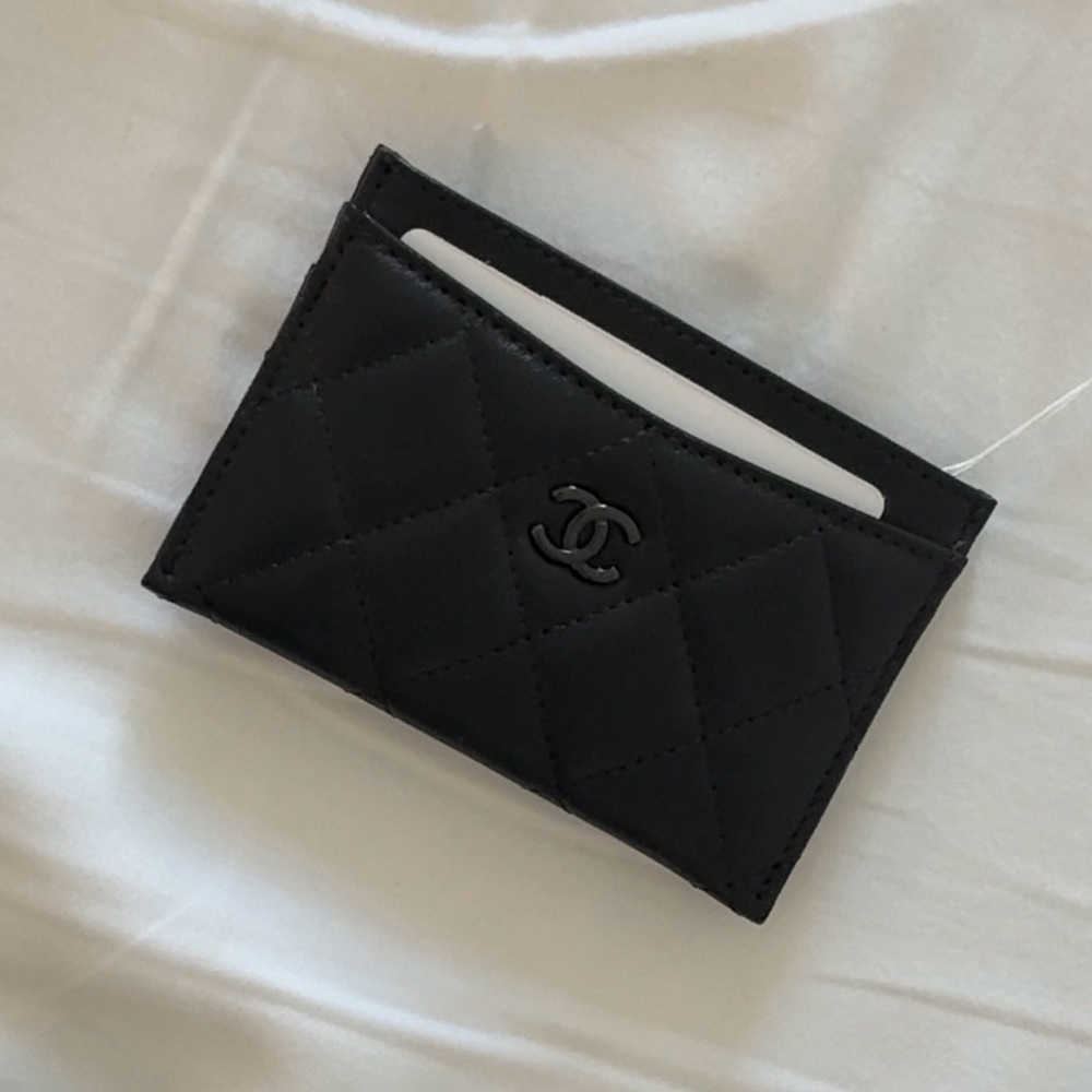 ❌🚫 SOLD Chanel RARE matte black lambskin cardholder 🚫❌